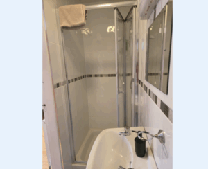 ensuite, caherciveen bed and breakfast southern sun, ring of kerry, kerry way